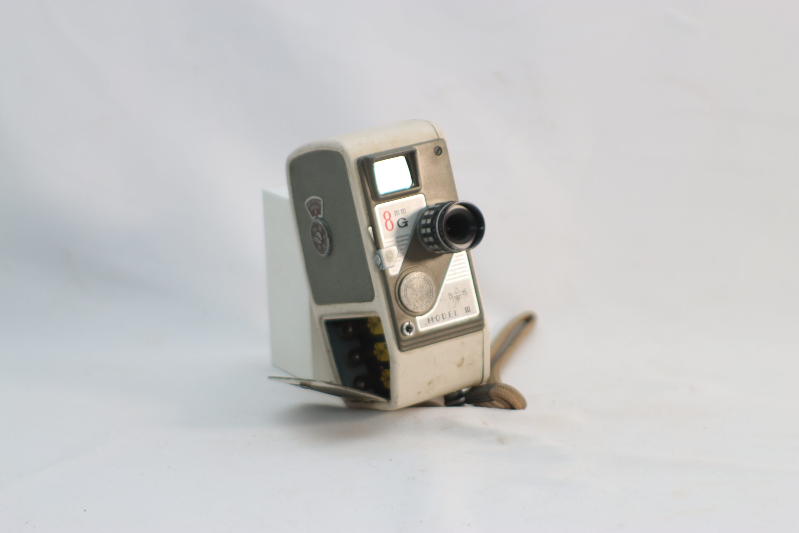 8mmシネカメラ MODEL III｜ CD250000034 | hmarket