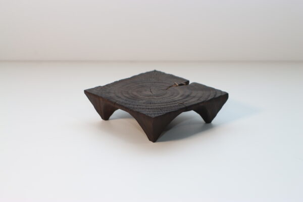 ブラックウッド・四脚プレート｜AI250000340