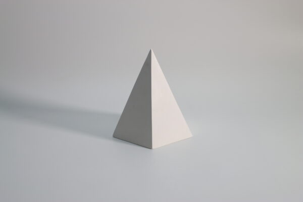 石膏　三角錐｜AH250000123