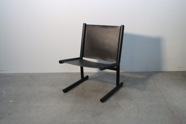 オールブラック・デザイナーズチェア｜BB250300004