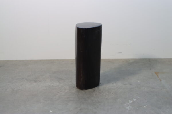 モダン・レジン・ログスツール｜BD250000021