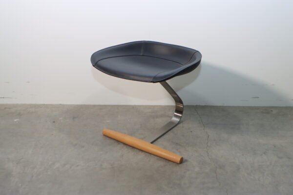 モダン・レザー・スツール｜BA250000019