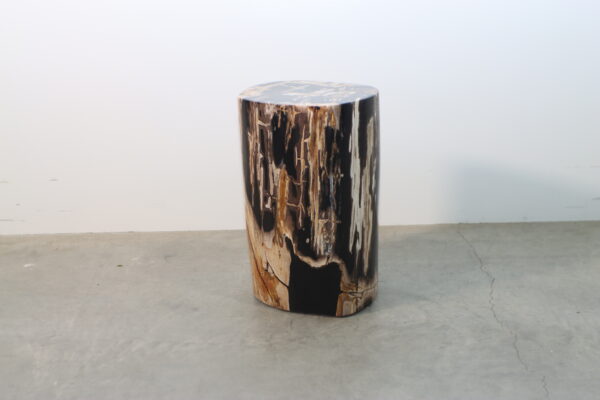 モダンレジン・ログスツール｜BD250000022