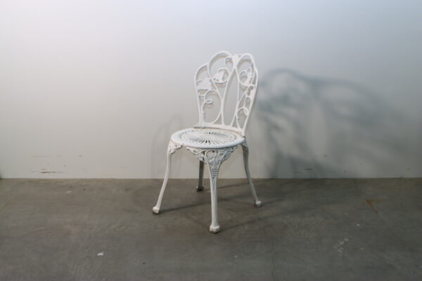 アンティーク調ガーデンチェア ホワイト｜BB250200085