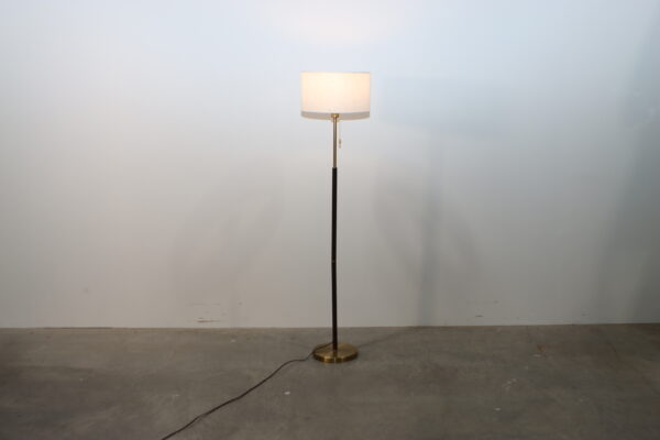 モダン・フロアランプ（ブラック×ゴールド）｜AC250400268